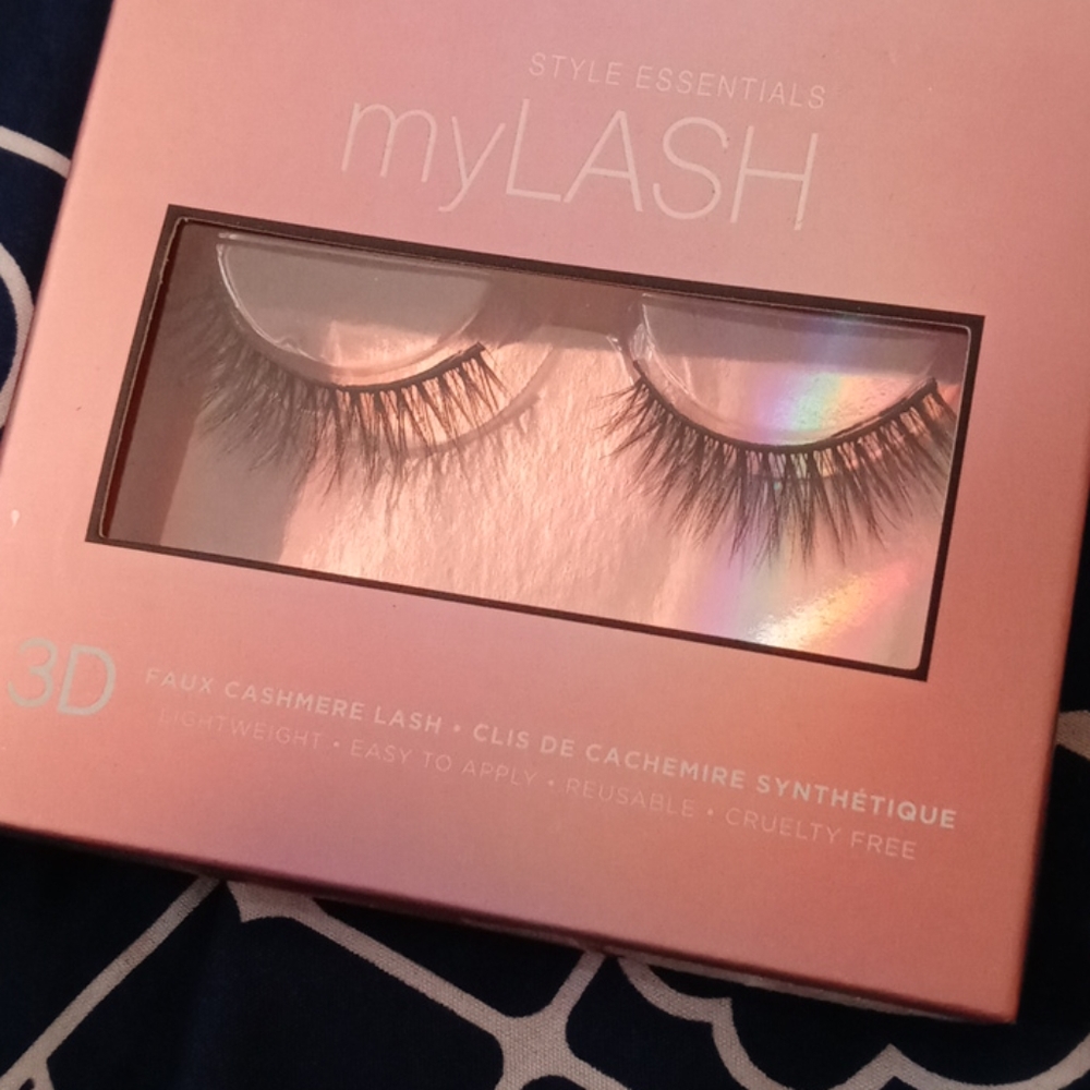 Eyelashes